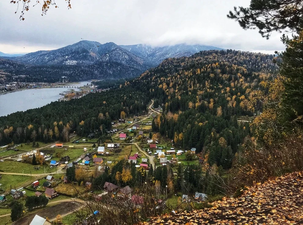 Алтай Телецкое Озеро и Село Артыбаш.jpg
