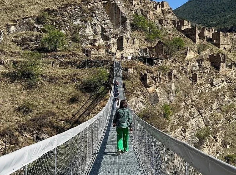 Подвесной мост в старом Кахибе