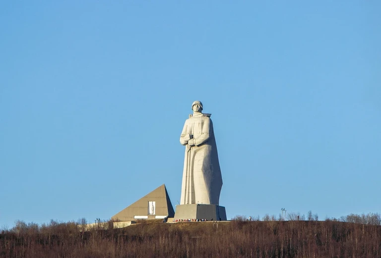 Мурманск Алеша.jpg