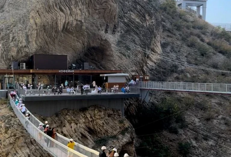 Пещера "Нохъо"