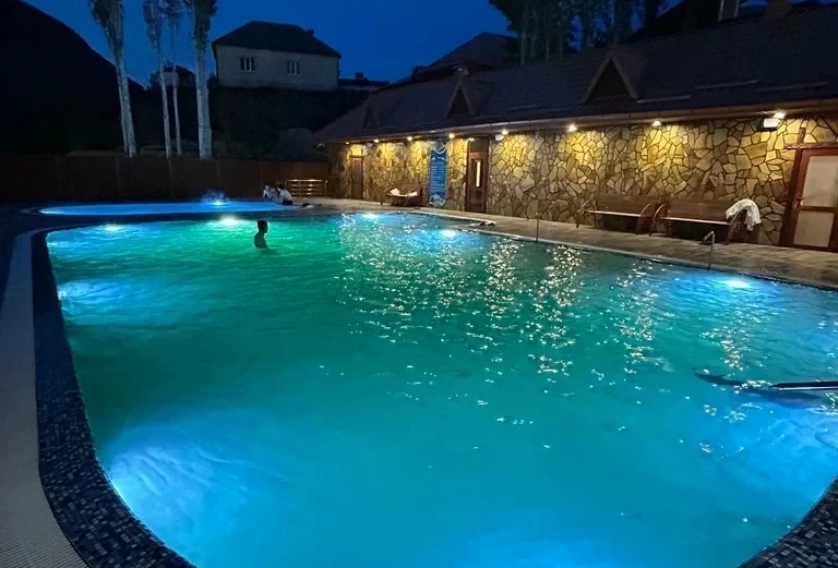 Открытый бассейн 