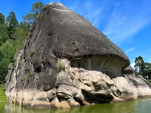 Скала «Голова Кита» -Турочак, Горный Алтай